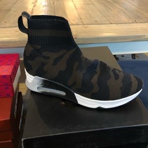 Brand.New Camo “ASH” kicks!